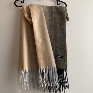 Cashmere scarf